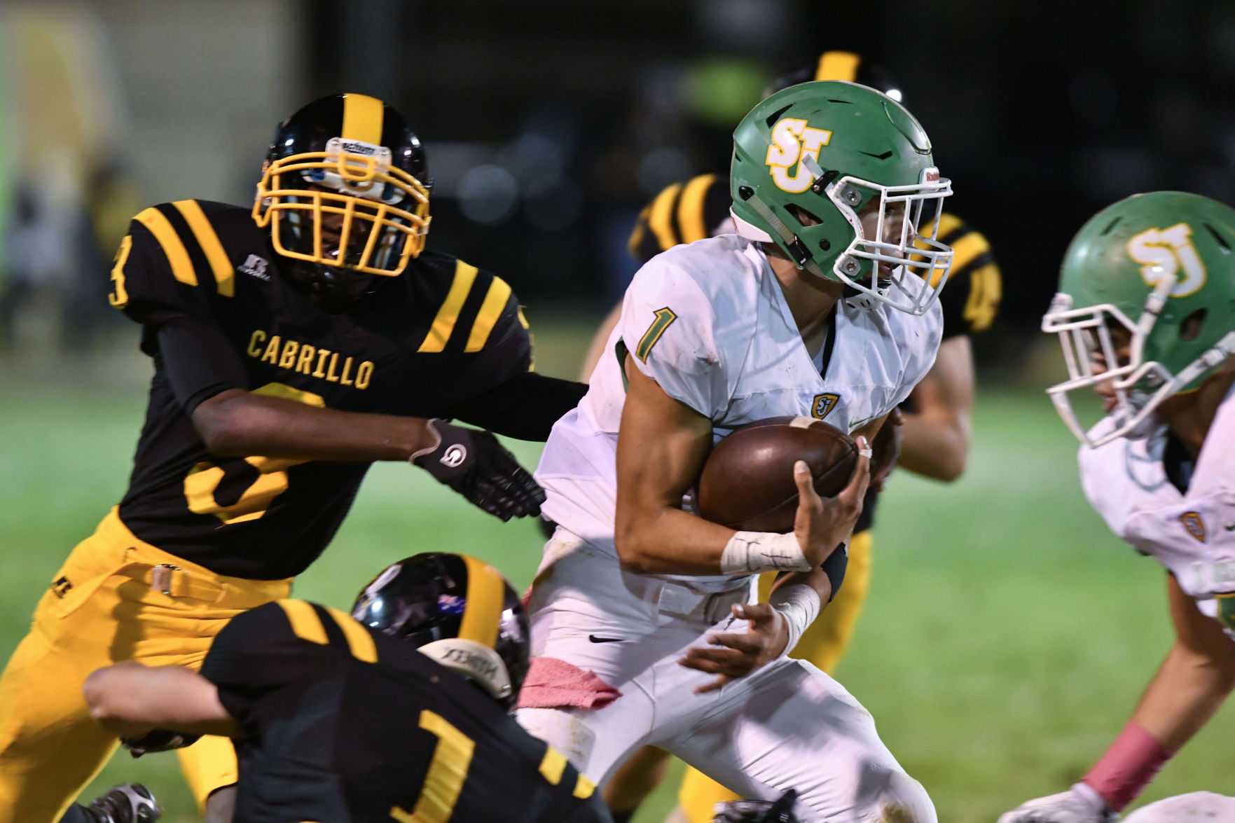 100617 SJ Cabrillo football 01.jpg